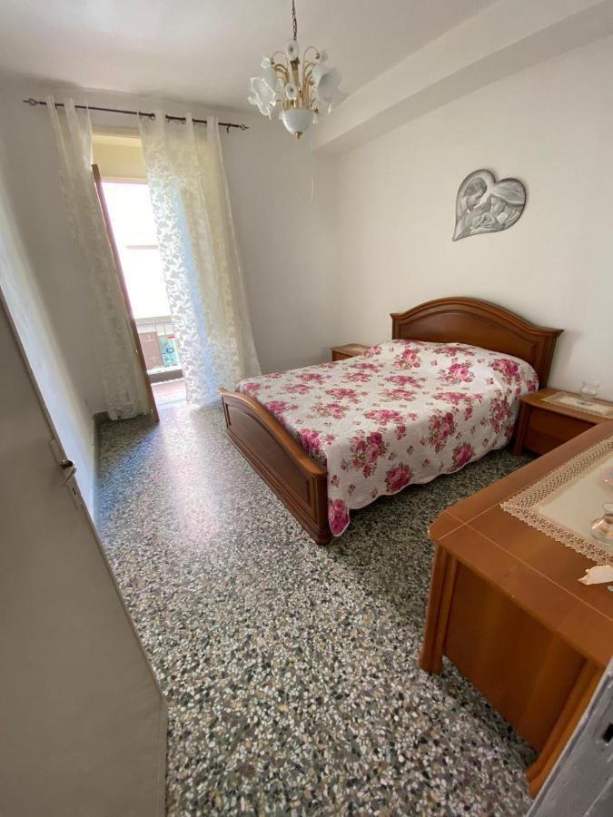 Casa Vacanza Santa Teresa Di Riva Exterior foto